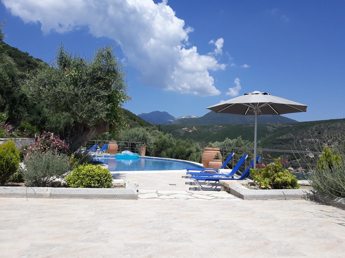 Villas Amantea- Four Villas With Big Pool And Infinity Pool Sývota Eksteriør bilde