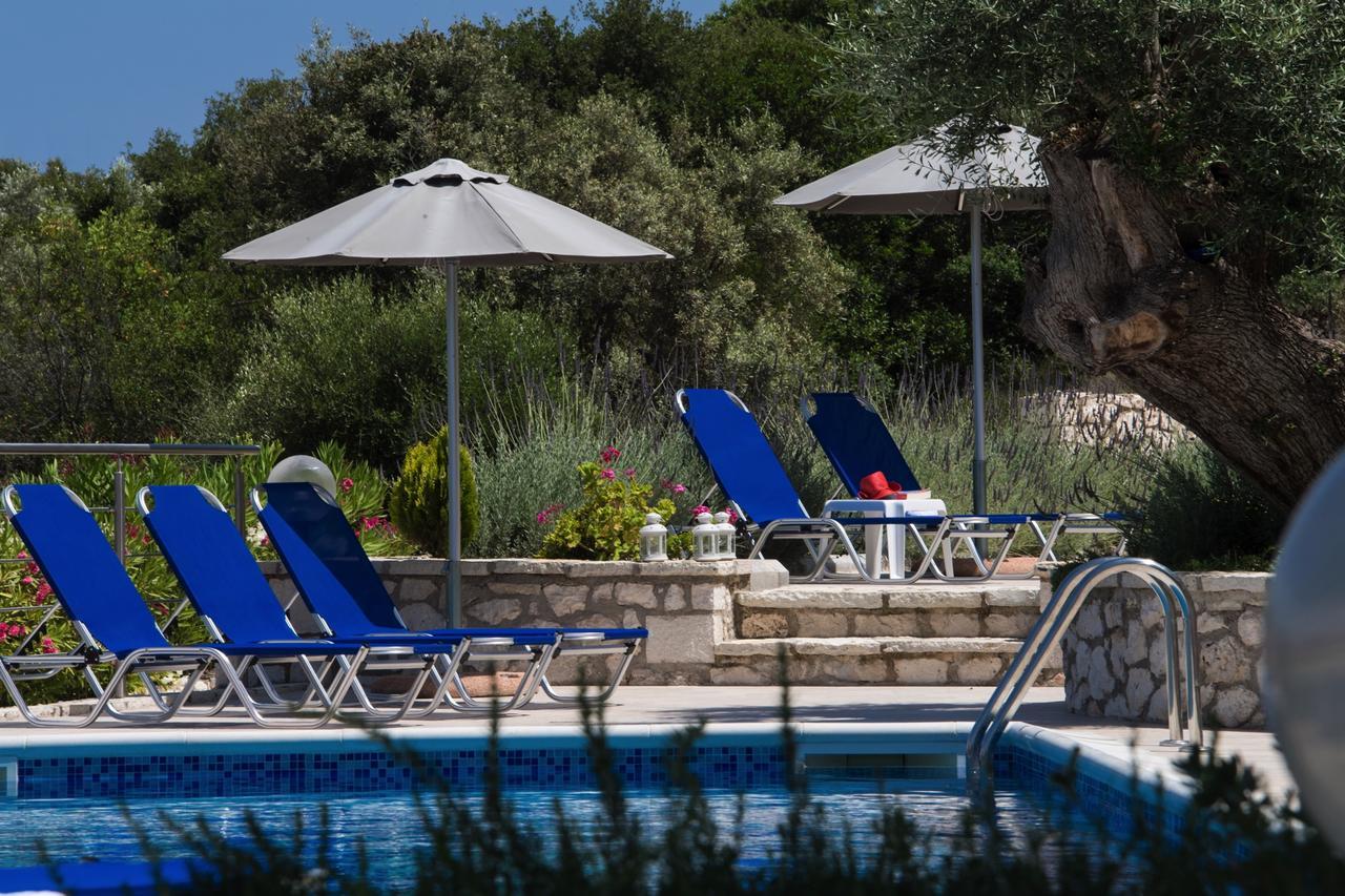 Villas Amantea- Four Villas With Big Pool And Infinity Pool Sývota Eksteriør bilde