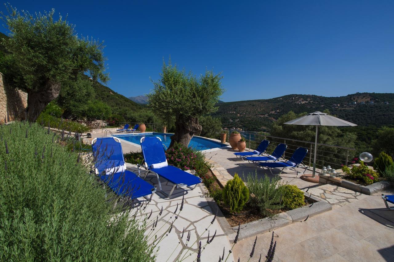 Villas Amantea- Four Villas With Big Pool And Infinity Pool Sývota Eksteriør bilde