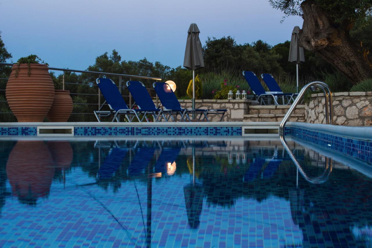 Villas Amantea- Four Villas With Big Pool And Infinity Pool Sývota Eksteriør bilde